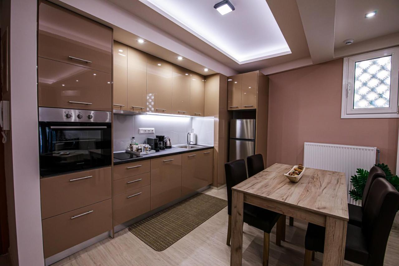 Helena'S Apartment Two Волос Екстериор снимка